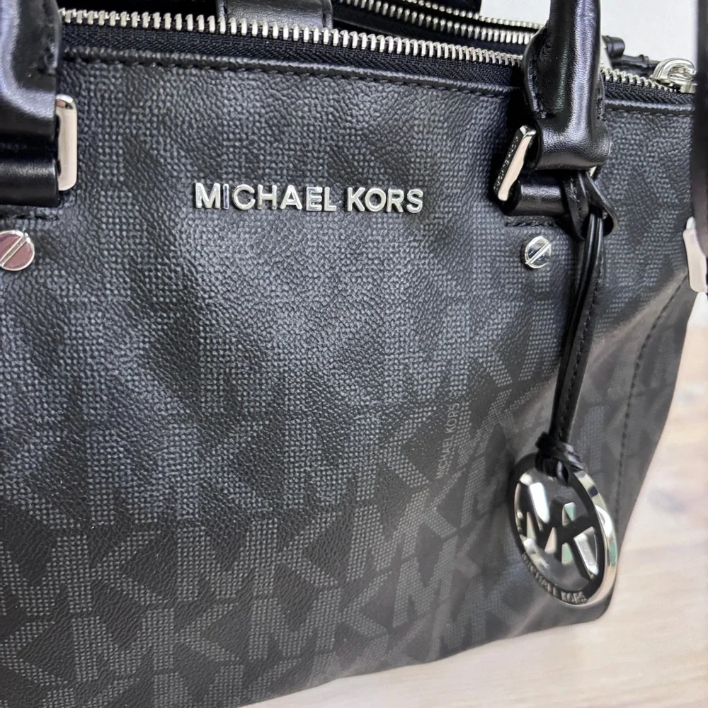 Michael Kors Sutton satchel - Picture 5 of 8